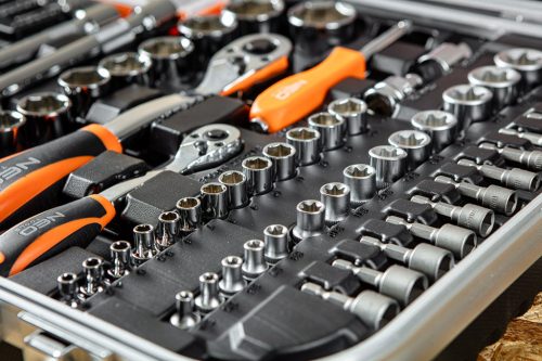 Szigetelt szerszámkészlet 108db, kofferben