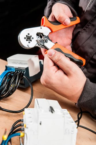 Krimpelő-, érvéghüvelyfogó 0.25-6mm2