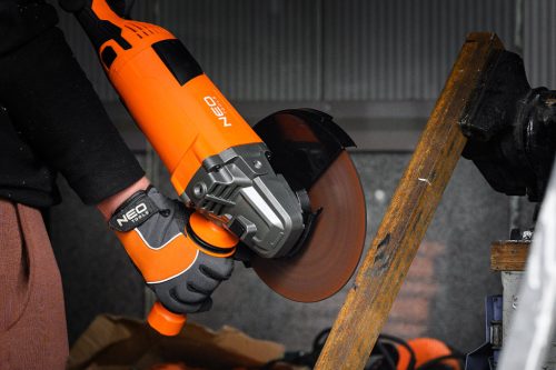 Sarokcsiszoló 3000W, 230mm, 3m-es gumikábel, 3 állású markolat, gyorszáras rögzítőanya