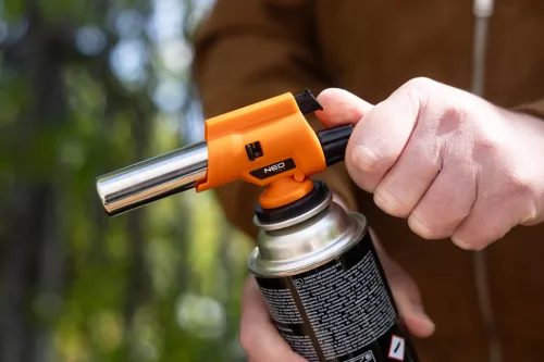 Gázforrasztó, gázégő fej, csavaros, 227g eldobható palackokhoz, piezo, gázszabályzó szelep, 360°