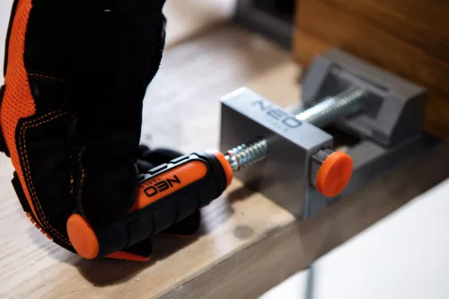 Sarokszorító 65mm, dupla