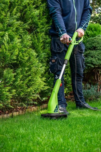 Fűszegélynyíró 350W, vágásszélesség 250mm