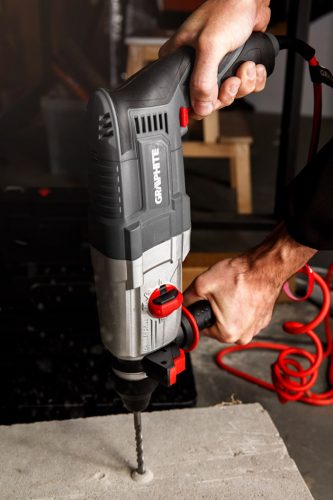 Fúrókalapács vésőfunkcióval, 710W, 2.6J, SDS PLUS, kofferben