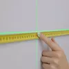 Lézeres szintező, önbeálló keresztvonallézer, zöld, 30m, mágneses tartókonzol, 1/4"-os menet, 2db AA elem