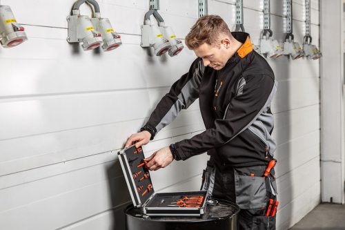 Softshell munkavédelmi kabát, víz- és szélálló, M/50 vízálló (5000mm), szellőztető szelepek (3000mpv), M