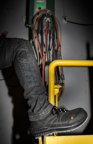 Munkavédelmi cipő, S1Pl SR, esd, kompozit orrvédő, kevlár talpbetét, 40