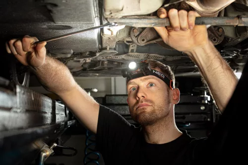 Fejlámpa + zseblámpa 2az1-ben, tölthető, USB 2000lum CREE XHP50.2 LED, 20W