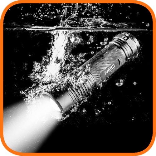 Alumínium zseblámpa 200lum, fókuszálható, IPX7, 3xAAA elem