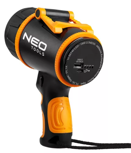 Keresőlámpa, 1000lum fényerő, 5W, 3.7V/2200mah akku, vízálló, powerbank funkció, töltéskijelző, 350m hatótáv